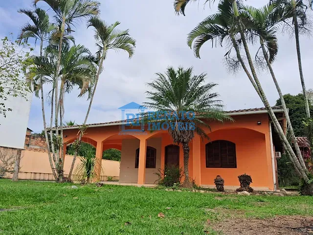 Casa com 1105m² 3 quartos e 1 banheiro, à venda, no bairro Flamengo em Maricá