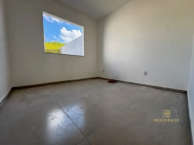 Casa 2 quartos e 2 banheiros, à venda, no bairro Santa Rita do Zarur em Volta Redonda
