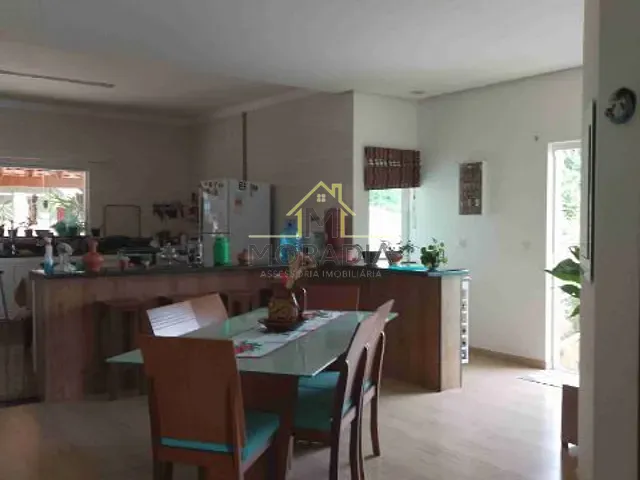 Casa com 910m² 2 quartos e 3 banheiros, à venda, no bairro Jardim Nova Guaxupé em Guaxupé