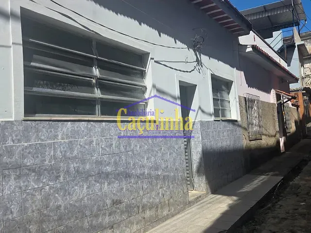 Casa 2 quartos e 1 banheiro, à venda ou para alugar, no bairro Carvão em Barra do Piraí