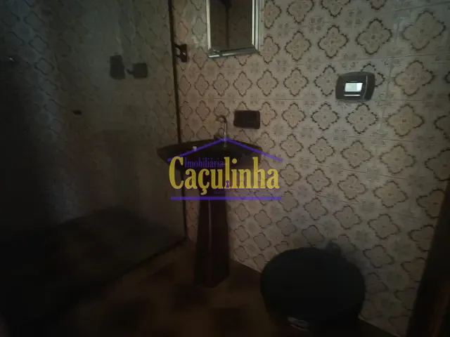 Casa 2 quartos e 1 banheiro, à venda ou para alugar, no bairro Carvão em Barra do Piraí