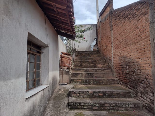 Casa com 250m² 1 quarto e 1 banheiro, à venda, no bairro Jardim Industrial em São João da Boa Vista
