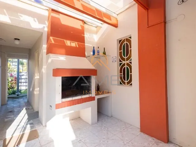 Casa com 450m² 4 quartos e 3 banheiros, à venda, no bairro Três Vendas em Pelotas