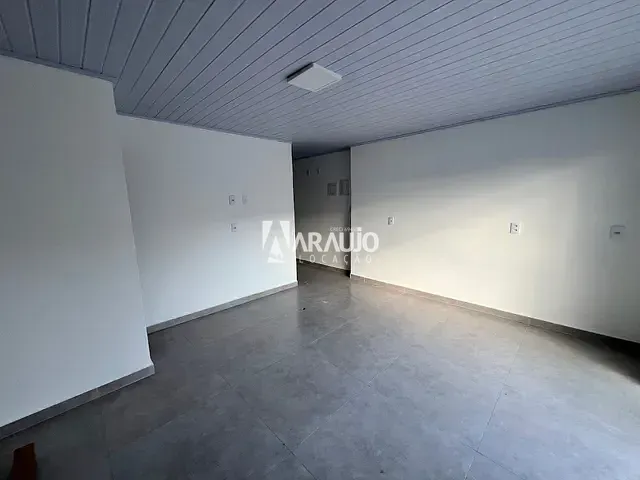 Casa com 88m² 3 quartos e 1 banheiro, para alugar, no bairro Cordeiros em Itajaí