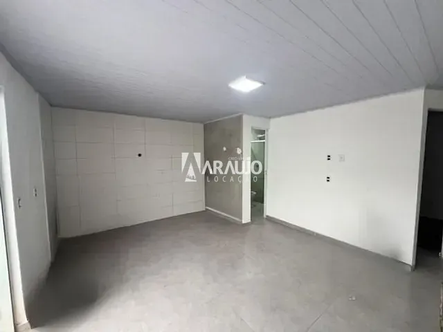 Casa com 88m² 3 quartos e 1 banheiro, para alugar, no bairro Cordeiros em Itajaí