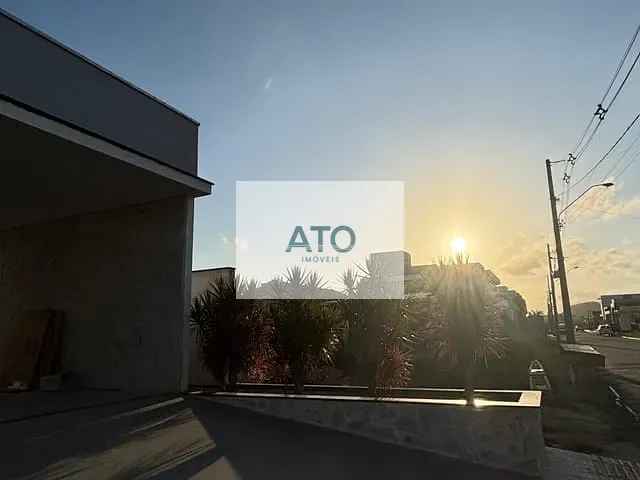 Casa 3 quartos e 4 banheiros, à venda, no bairro Universitário1 em Tijucas