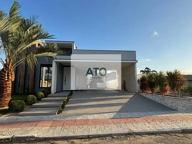 Casa 3 quartos e 4 banheiros, à venda, no bairro Universitário1 em Tijucas
