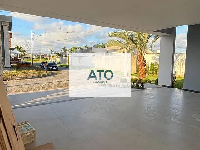 Casa 3 quartos e 4 banheiros, à venda, no bairro Universitário1 em Tijucas