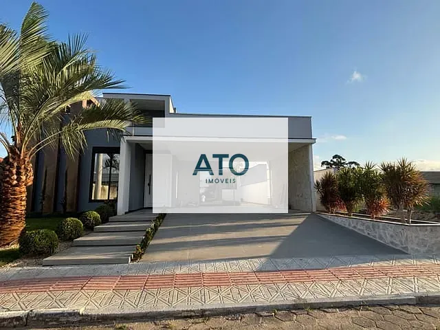 Casa 3 quartos e 4 banheiros, à venda, no bairro Universitário1 em Tijucas
