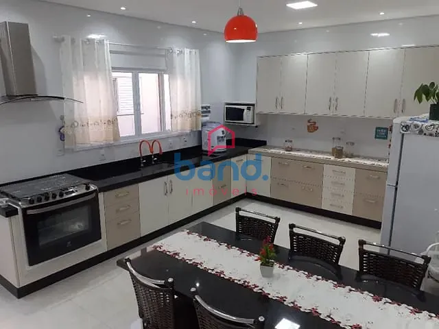 Casa com 360m² 3 quartos e 3 banheiros, à venda, no bairro Portal Ville Flamboyant em Porto Feliz