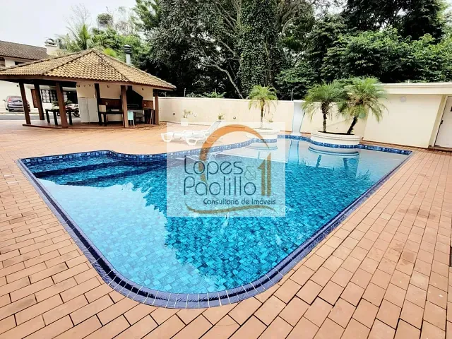 Casa com 330m² 3 quartos e 5 banheiros, para alugar, no bairro Jardim Siriema em Atibaia