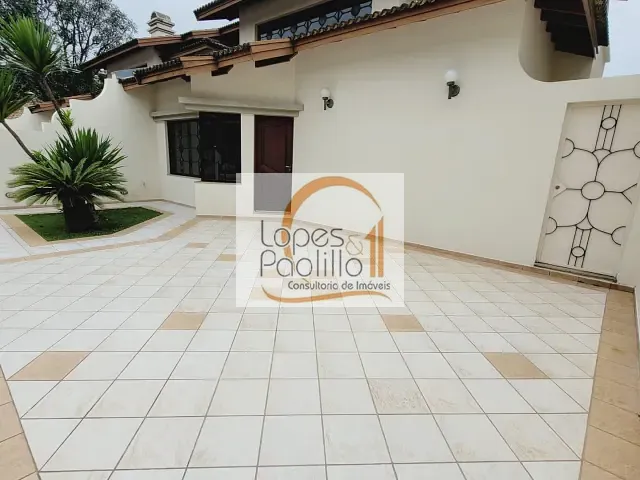Casa com 330m² 3 quartos e 5 banheiros, para alugar, no bairro Jardim Siriema em Atibaia
