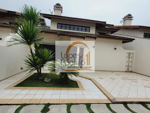 Casa com 330m² 3 quartos e 5 banheiros, para alugar, no bairro Jardim Siriema em Atibaia