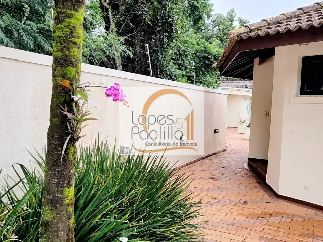 Casa com 330m² 3 quartos e 5 banheiros, para alugar, no bairro Jardim Siriema em Atibaia