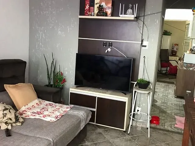 Casa com 160m² 2 quartos e 1 banheiro, à venda, no bairro Santa Luzia em Guaratinguetá