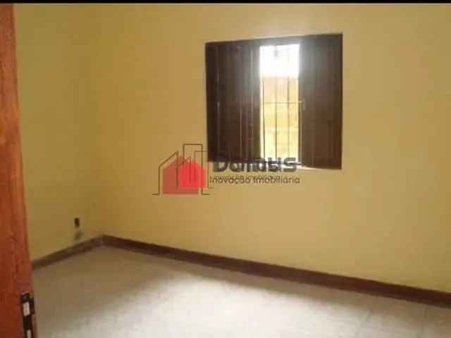 Casa com 200m², à venda, no bairro Jardim Cristina em Pindamonhangaba