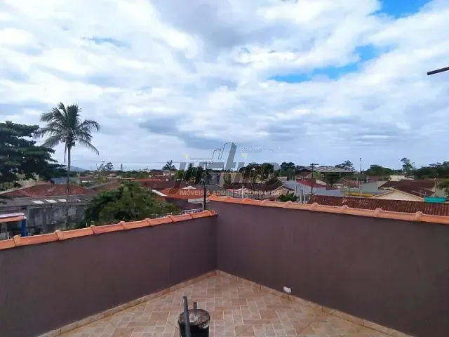 Casa com 281m² 2 quartos e 1 banheiro, à venda, no bairro Suarão em Itanhaém