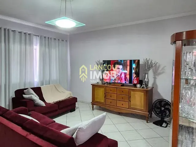 Casa 2 quartos e 2 banheiros, à venda, no bairro Vila Maringá em Jundiaí