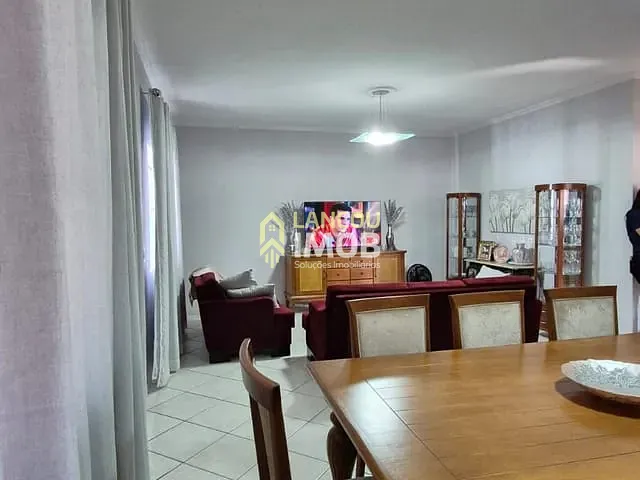 Casa 2 quartos e 2 banheiros, à venda, no bairro Vila Maringá em Jundiaí