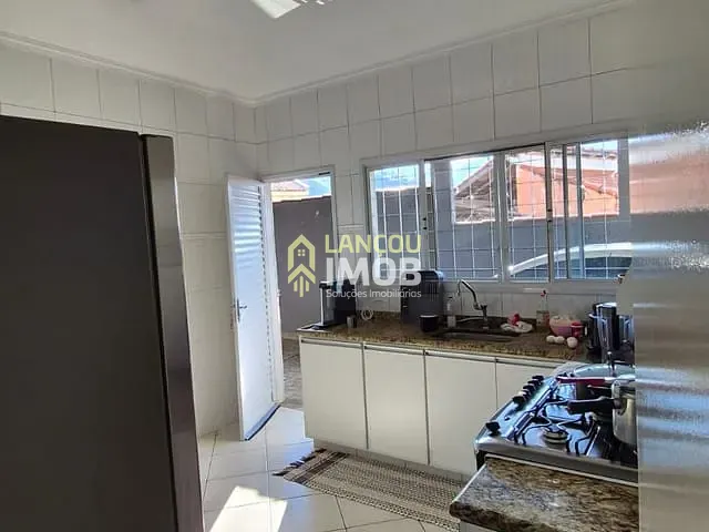 Casa 2 quartos e 2 banheiros, à venda, no bairro Vila Maringá em Jundiaí