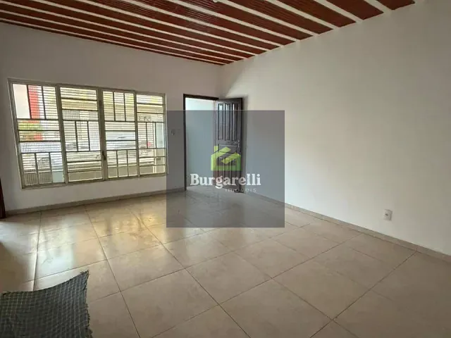 Casa para alugar, no bairro Centro em Lavras
