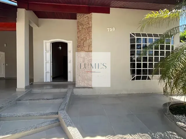 Casa 3 quartos e 3 banheiros, à venda, no bairro Vila Santo Antônio em Americana