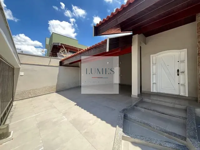 Casa 3 quartos e 3 banheiros, à venda, no bairro Vila Santo Antônio em Americana
