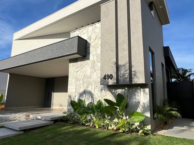 Casa com 385m² 3 quartos e 3 banheiros, à venda, no bairro Condomínio Portal da Mata em Sinop