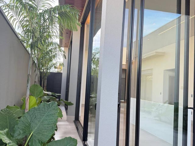 Casa com 385m² 3 quartos e 3 banheiros, à venda, no bairro Condomínio Portal da Mata em Sinop