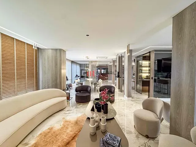Casa 5 quartos e 6 banheiros, à venda, no bairro Esperança em Londrina