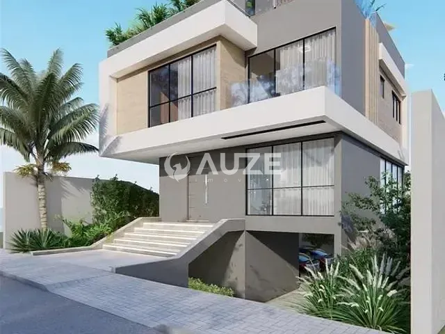 Casa com 266m², à venda, no bairro São Lourenço em Curitiba