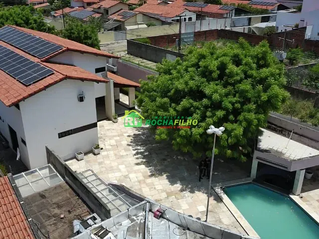 Casa com 1200m² 5 quartos e 3 banheiros, para alugar, no bairro Ininga em Teresina