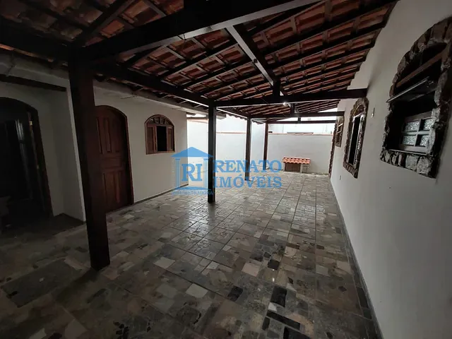 Casa com 360m² 5 quartos e 2 banheiros, para alugar, no bairro Centro em Maricá