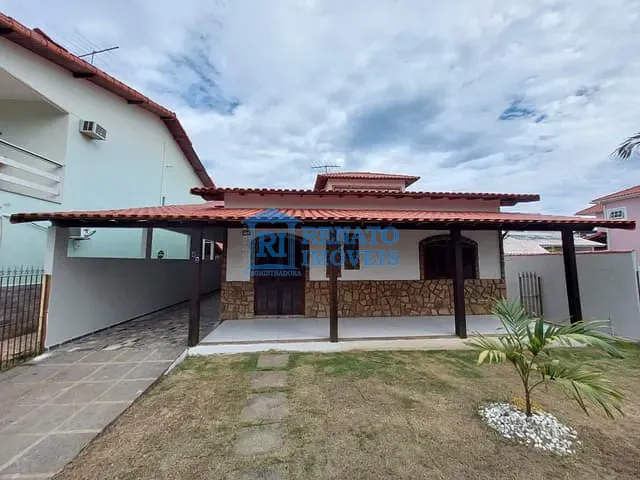 Casa com 360m² 5 quartos e 2 banheiros, para alugar, no bairro Centro em Maricá