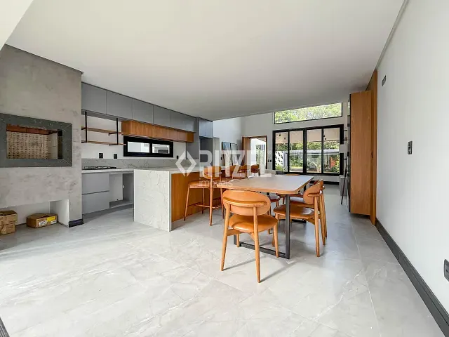 Casa com 273m² 3 quartos e 3 banheiros, à venda, no bairro Hamburgo  Velho em Novo Hamburgo