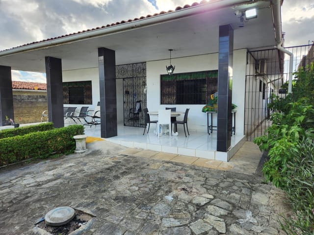 Casa com 750m² 4 quartos e 4 banheiros, à venda, no bairro Tambauzinho em João Pessoa