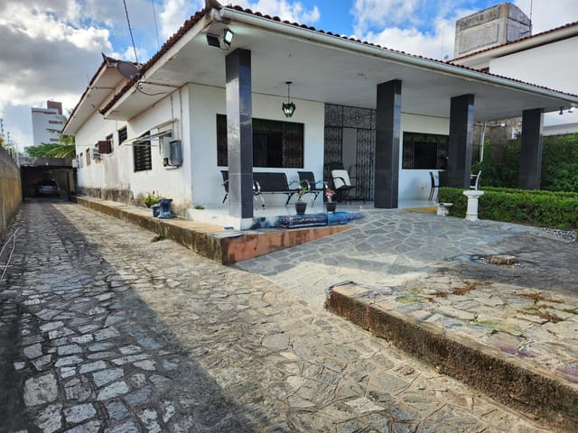 Casa com 750m² 4 quartos e 4 banheiros, à venda, no bairro Tambauzinho em João Pessoa