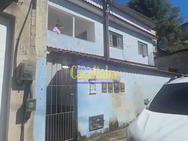 Casa 2 quartos e 1 banheiro, para alugar, no bairro Oficinas Velhas em Barra do Piraí