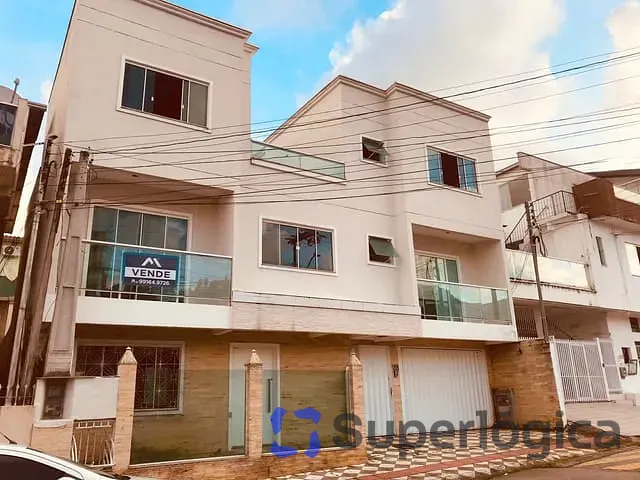 Casa com 350m² 5 quartos e 5 banheiros, à venda, no bairro Nações em Balneário Camboriú