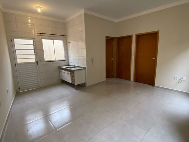Casa 1 quarto e 1 banheiro, para alugar, no bairro Guaraiuva em Vargem