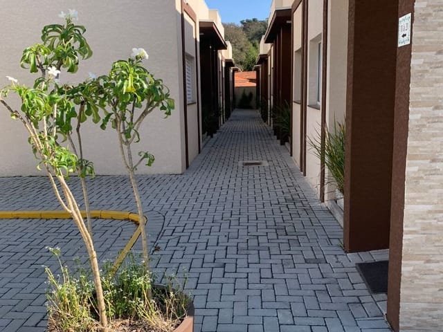 Casa 1 quarto e 1 banheiro, para alugar, no bairro Guaraiuva em Vargem