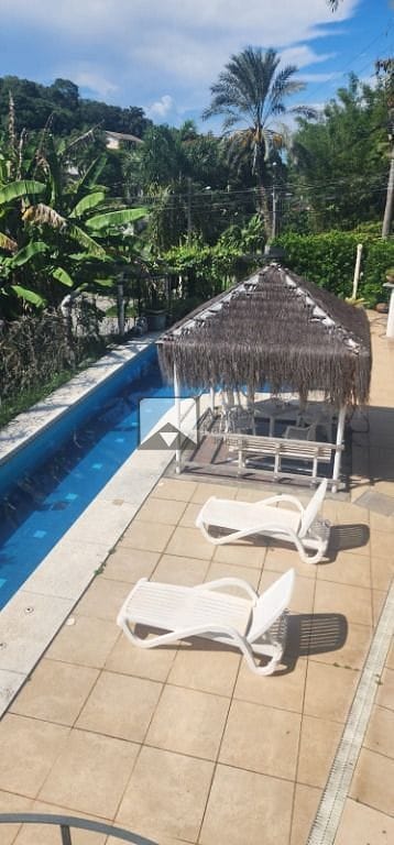 Casa à venda com 3 quartos, 450m² - Foto 3