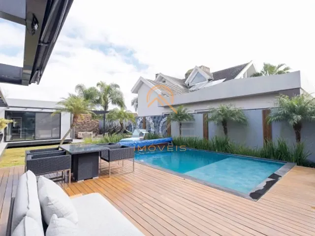 Casa com 860m² 4 quartos e 6 banheiros, à venda, no bairro Laranjal em Pelotas
