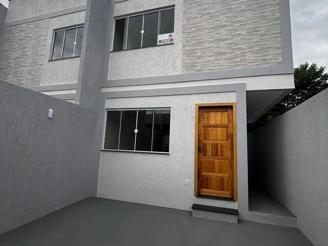 Casa com 100m² 2 quartos e 2 banheiros, à venda, no bairro Vale das Palmeiras em Macaé