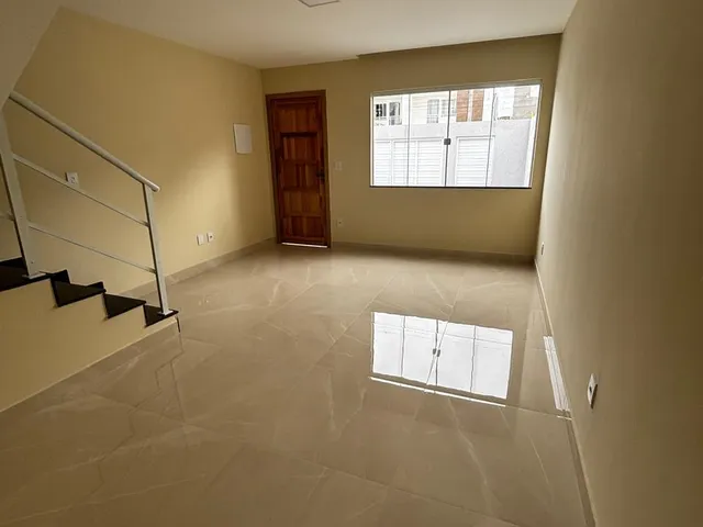 Casa com 100m² 2 quartos e 2 banheiros, à venda, no bairro Vale das Palmeiras em Macaé