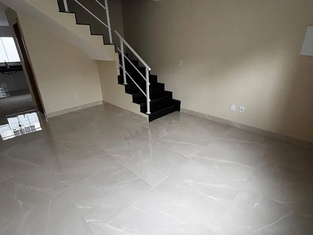Casa com 100m² 2 quartos e 2 banheiros, à venda, no bairro Vale das Palmeiras em Macaé