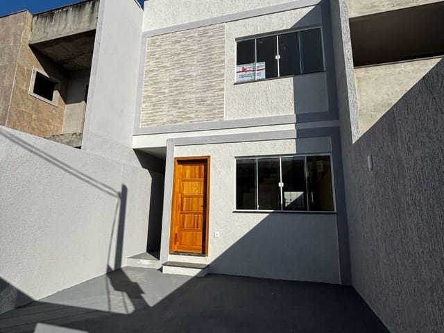 Casa com 100m² 2 quartos e 2 banheiros, à venda, no bairro Vale das Palmeiras em Macaé