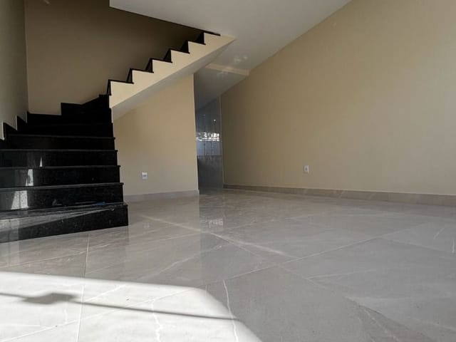 Casa com 100m² 2 quartos e 2 banheiros, à venda, no bairro Vale das Palmeiras em Macaé