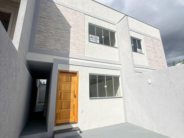 Casa com 100m² 2 quartos e 2 banheiros, à venda, no bairro Vale das Palmeiras em Macaé