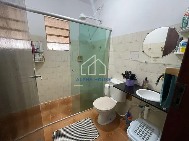 Casa com 375m² 3 quartos e 1 banheiro, à venda, no bairro Parque São Benedito em Pindamonhangaba